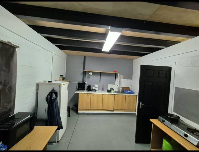 490M² WAREHOUSE TO LET IN PAROW INDUSTRIAL